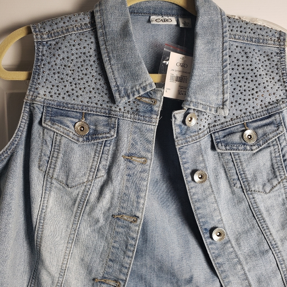 NWT CATO Light Wash Denim Jean Silver Studded Button Front Vest - Picture 5 of 8